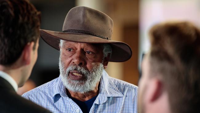 Ernie Dingo and Richard Walley conducted a WTC ceremony for Polynesian performers at a Perth fringe festival in 1976.