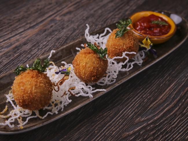 The classic Sri Lankan croquets.