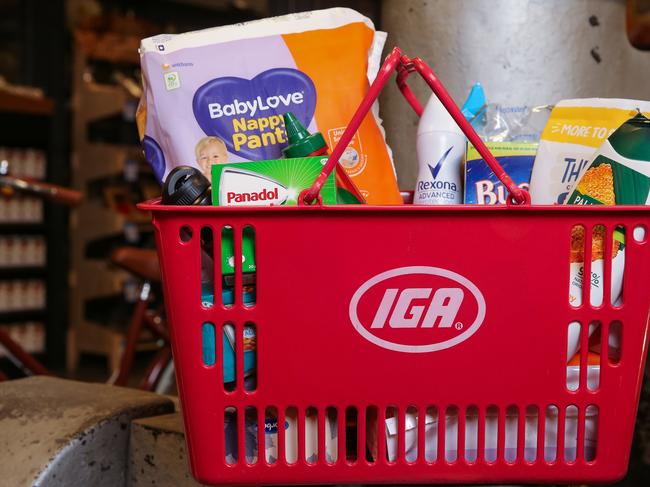 SYDNEY, AUSTRALIA - Newswire Photos - MAY 31 2023: IGA Supermarkets CEO, Grant Ramage is at the IGA supermarket at Eveleigh in Sydney, as they offer their Low Prices Every Day initiative. Picture : NCA Newswire / Gaye Gerard