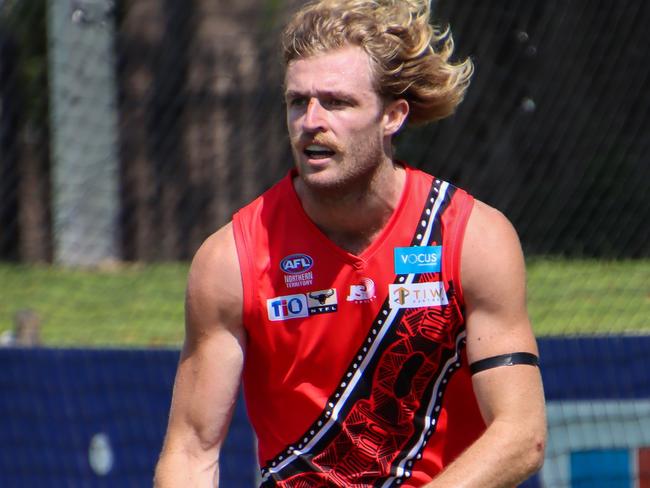 Mason DeWit has returned to the Bombers after playing in the 2020-21 season. Picture: Celina Whan/NTFL Media