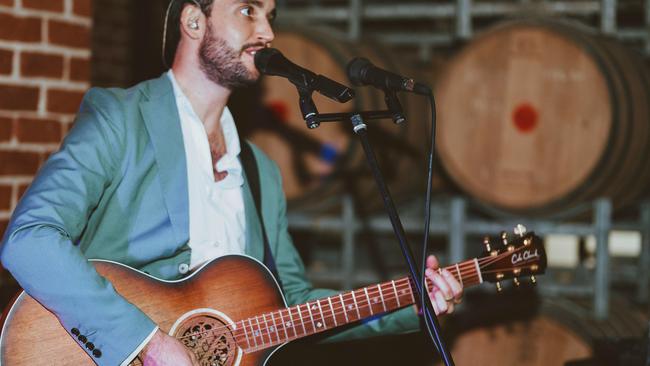 Kyle Bryant has been voted Qld’s best wedding entertainer.