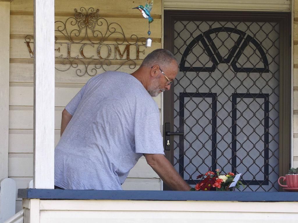 An unidentified man delivered flowers to the Cauchi family home on Monday morning. Picture: NCA NewsWire/Tertius Pickard