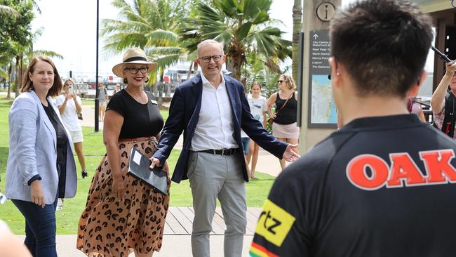 Labor leader Anthony Albanese is in Cairns, Queensland on day 5 of the federal election campaign, where he met a Panthers fan on the way to the press conference. Picture: Toby Zerna