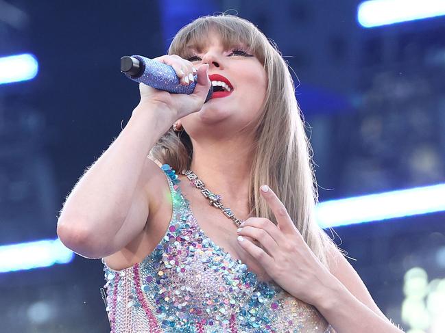 MELBOURNE, AUSTRALIA - FEBRUARY 16: EDITORIAL USE ONLY. NO BOOK COVERS Taylor Swift performs at Melbourne Cricket Ground on February 16, 2024 in Melbourne, Australia. (Photo by Graham Denholm/TAS24/Getty Images for TAS Rights Management)