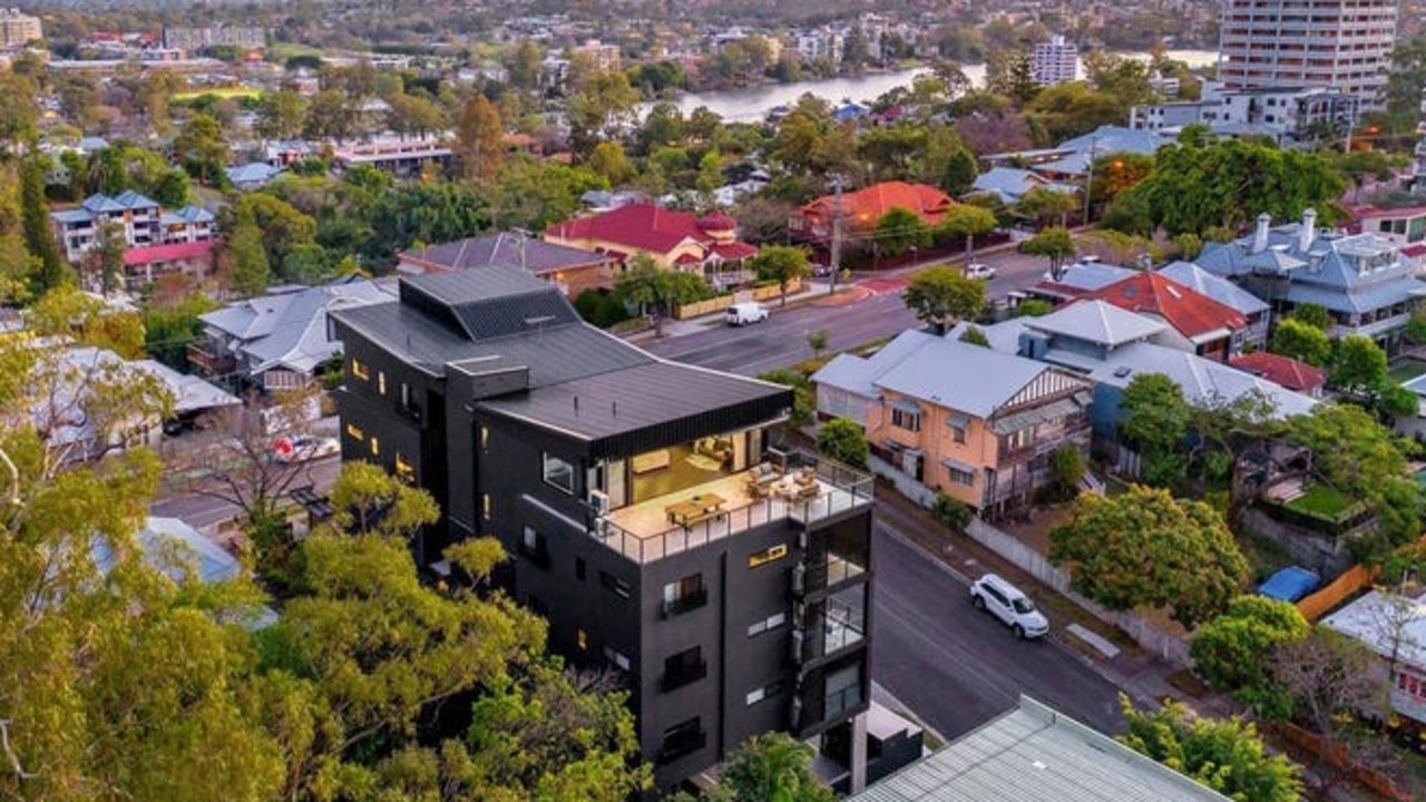 Highgate Hill apartment sold for $825,000