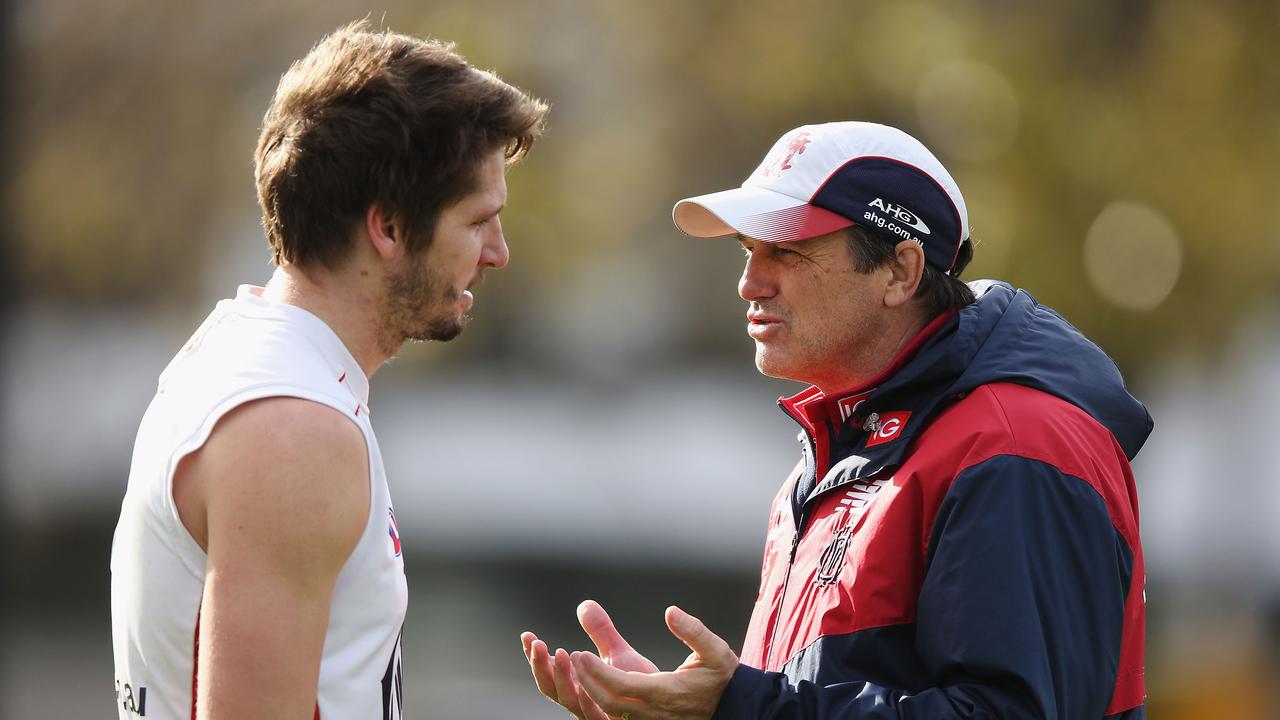 Former Demons head coach Paul Roos is set to reach out to Fremantle to see if he can help Jesse Hogan.