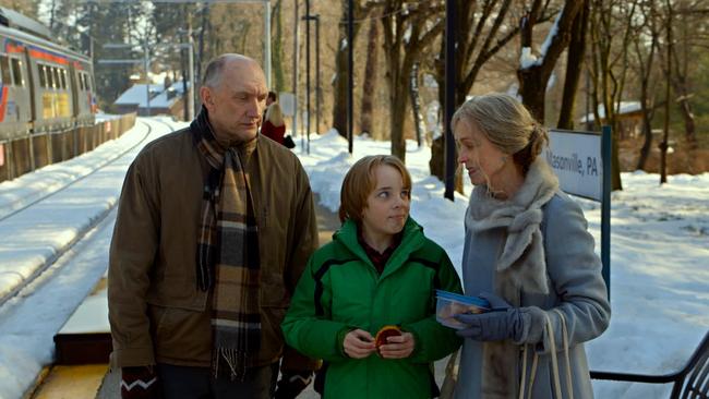 Peter McRobbie, left, Ed Oxenbould and Deanna Dunagan in M. Night Shyamalan’s <i>The Visit</i>.