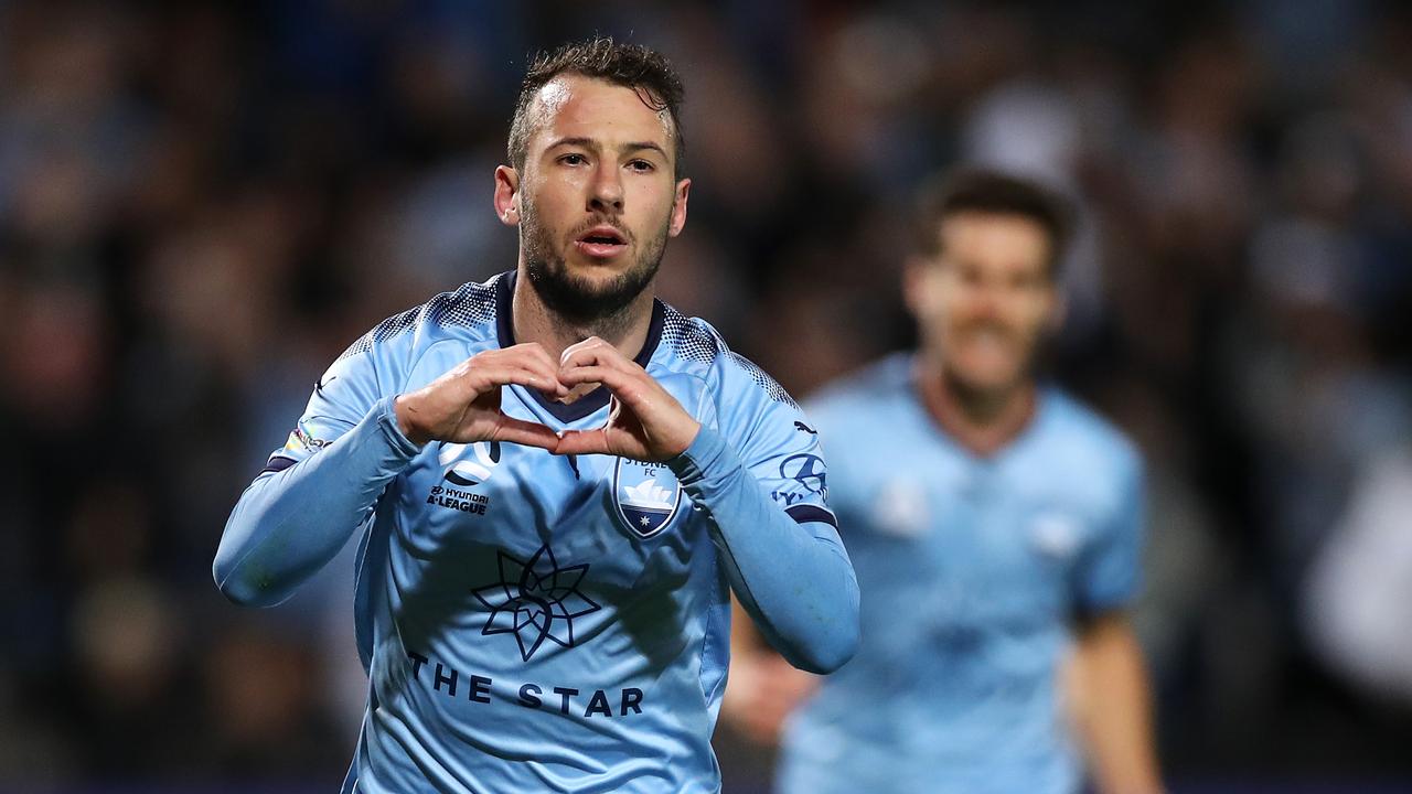 Adam Le Fondre scored an absolute stunner for Sydney FC on Wednesday night. (Photo by Cameron Spencer/Getty Images)