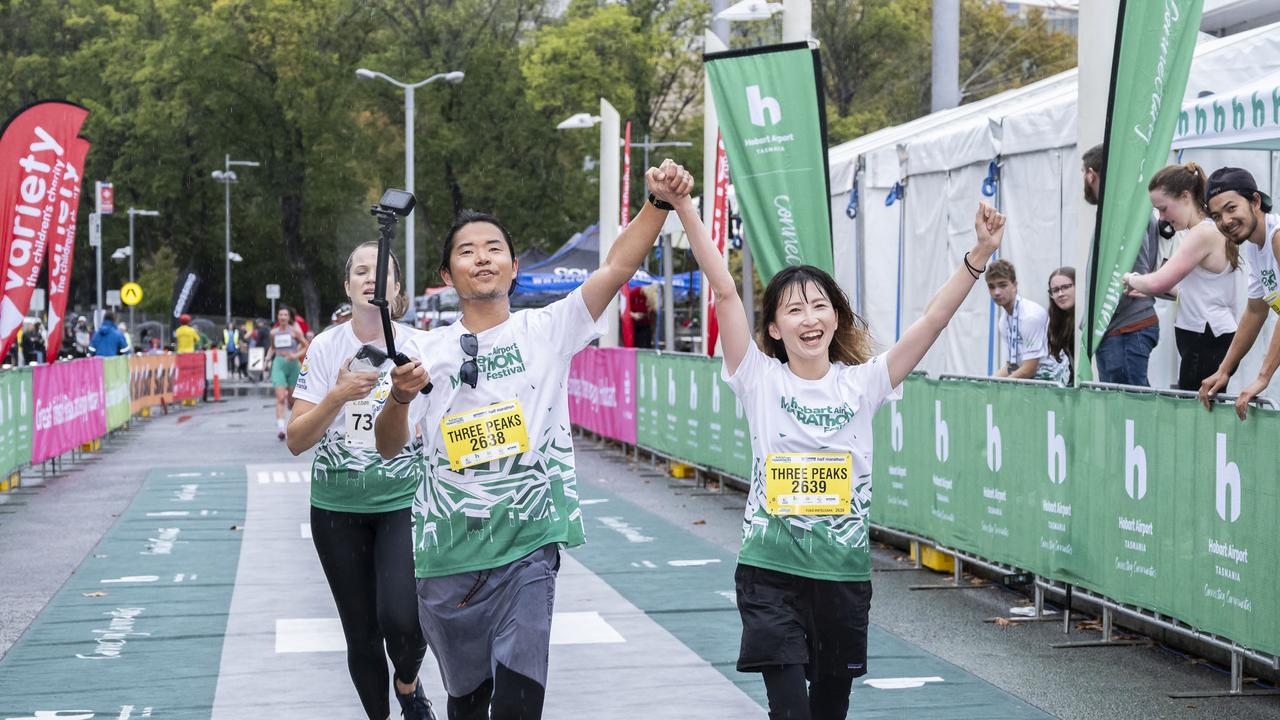 30+ photos: Thousands race in the Hobart Airport Marathon 2024 ...