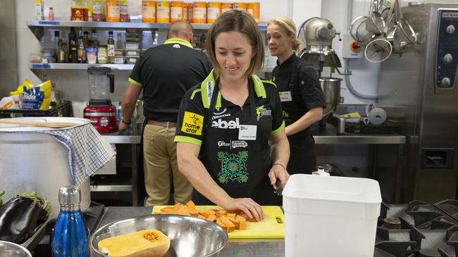 Sydney Thunder's Rachael Haynes helps out OzHarvest. Photo: Steve Christo Photography