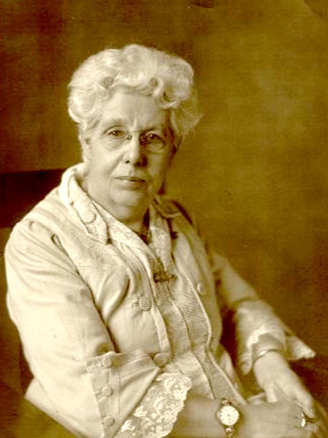 Annie Besant in 1922.