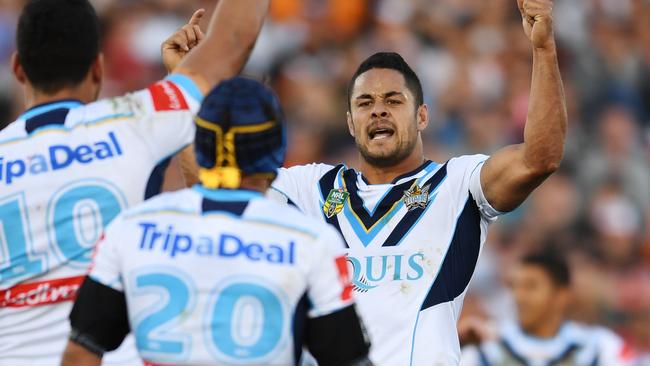 Jarryd Hayne kicks the match winner.