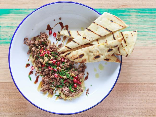 Spiced lamb with hummus, flatbread and pomegranate molasses, photo Jenifer Jagielski