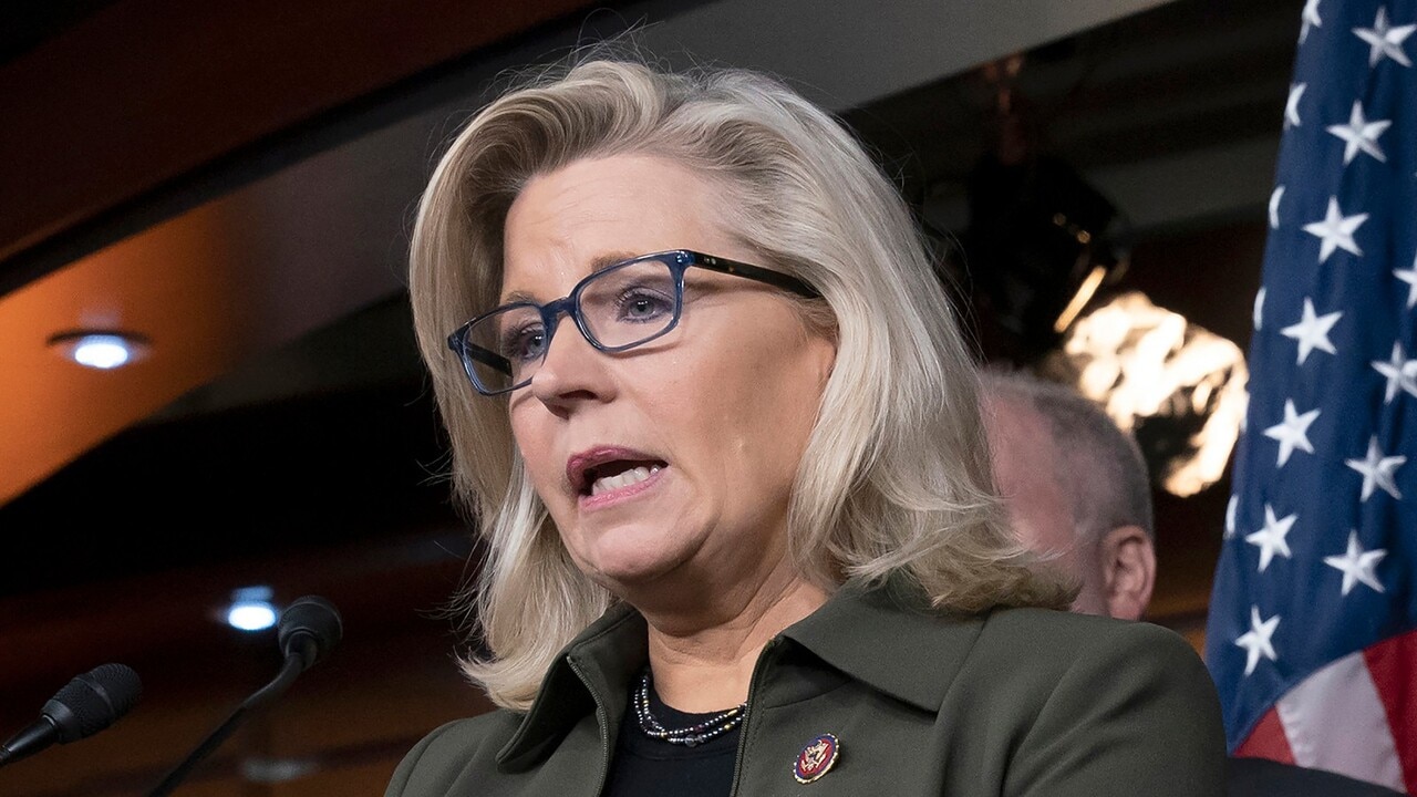 Republican Liz Cheney endorses Kamala Harris