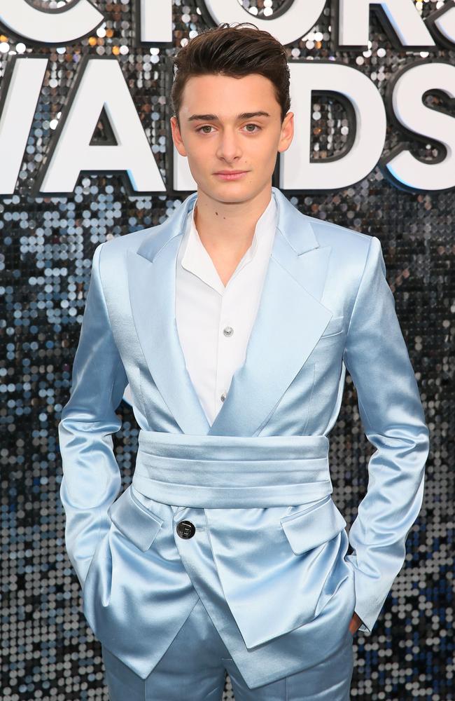 Netflix star Noah Schnapp ‘kicked out of a club’ after being ...