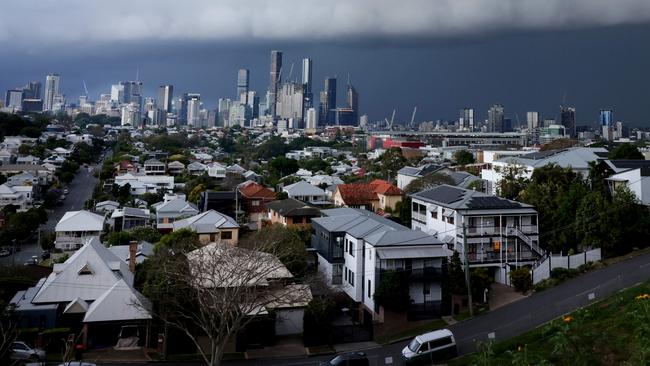 Storm rolls in over Brisbane City, from Paddington - on Monday 28th of October 2024 - Photo Steve Pohlner