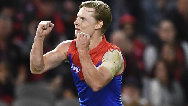 Charlie Spargo kicks a goal on his AFL debut.