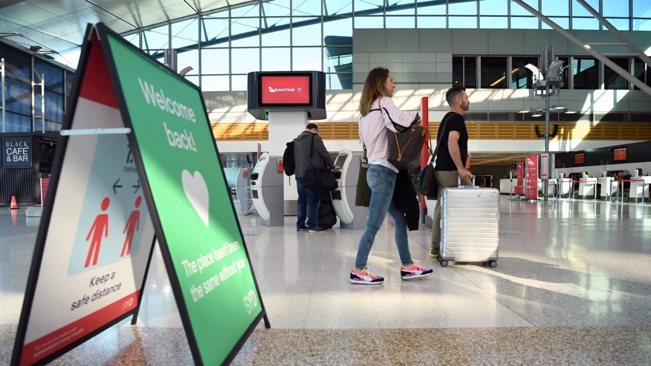 Sydney Airport experiencing holiday chaos