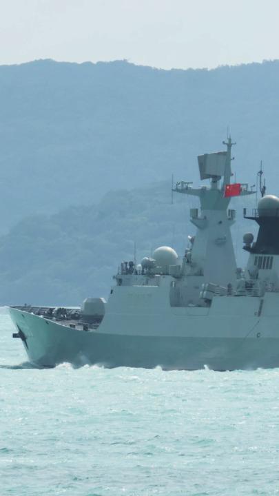 Flights off Australian coast diverted after live firing reports from Chinese warships