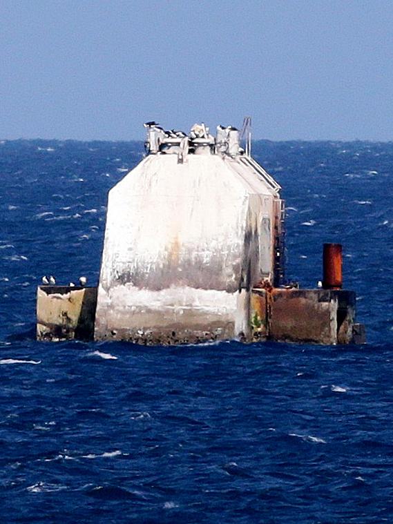 The wave generator is about 1500m offshore.