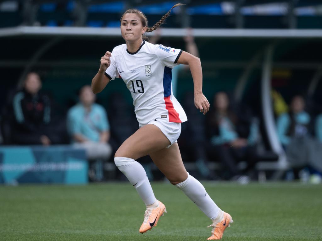 South Korea's Casey Phair becomes youngest player in women's World Cup  history at 16 years old - Yahoo Sports