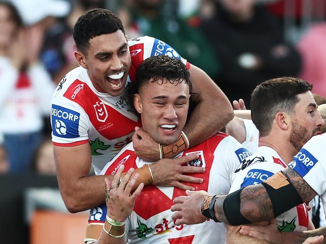 SYDNEY, AUSTRALIA - JUNE 10:  Jaydn Su'a of the Dragons celebrates with team mates after scoring a try during the round 15 NRL match between St George Illawarra Dragons and South Sydney Rabbitohs at Netstrata Jubilee Stadium on June 10, 2023 in Sydney, Australia. (Photo by Matt King/Getty Images)