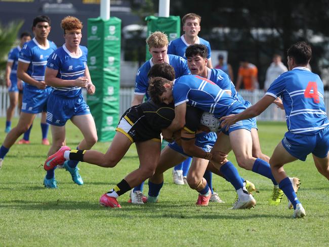 St Dominic's College (Blue) v Bass Hill HS. Picture: Tim Hunter.
