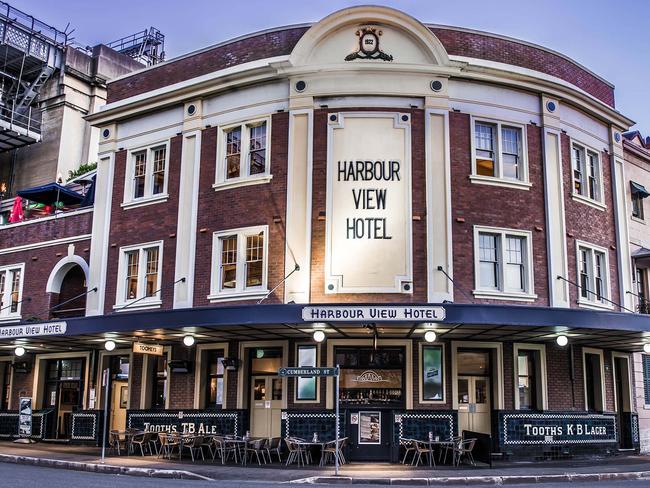 Real Estate: HARBOUR VIEW HOTEL in the Rocks is for sale