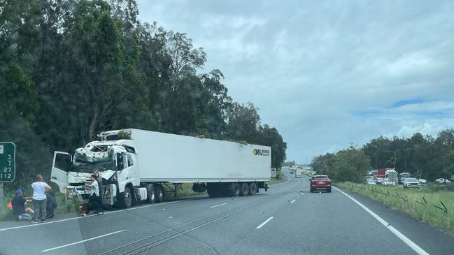 Banora truck crash on M1 truck crash 1km south of Banora exit northbound on January 29, 2024