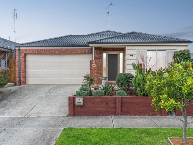 Three Geelong suburbs among nation’s best places to buy