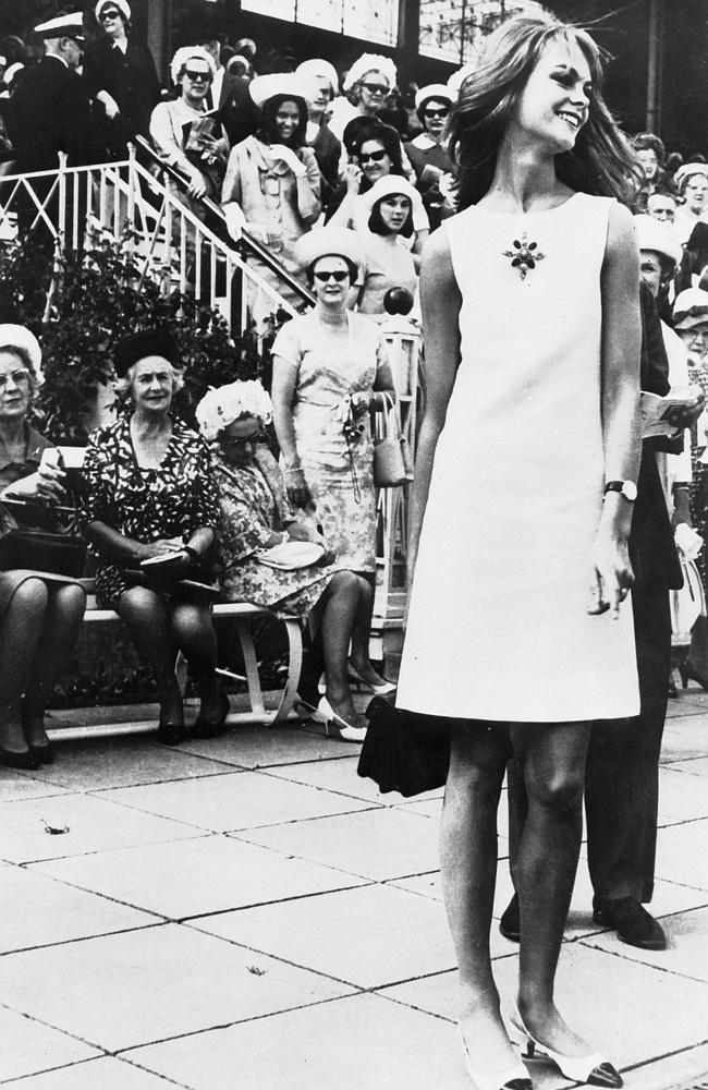 Jean Shrimpton in her 'mini' dress at Flemington racecourse on Derby Day in 1965. Picture: Ray Cranbourne