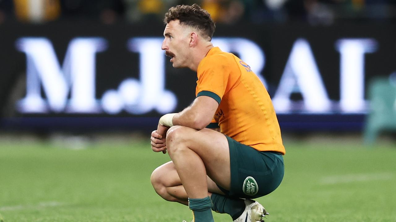 Nic White looks dejected at full-time during The Rugby Championship match between the Australia Wallabies and South Africa Springboks at Allianz Stadium on September 03, 2022 in Sydney, Australia. (Photo by Matt King/Getty Images)