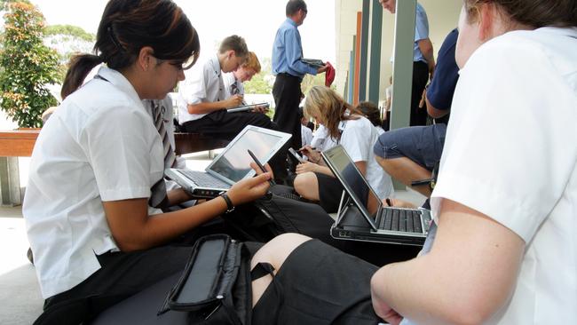 Opening day at the Queensland Academy for Science, Mathmatics and Technology at Toowong -in 2007. Picture: Bruce Long