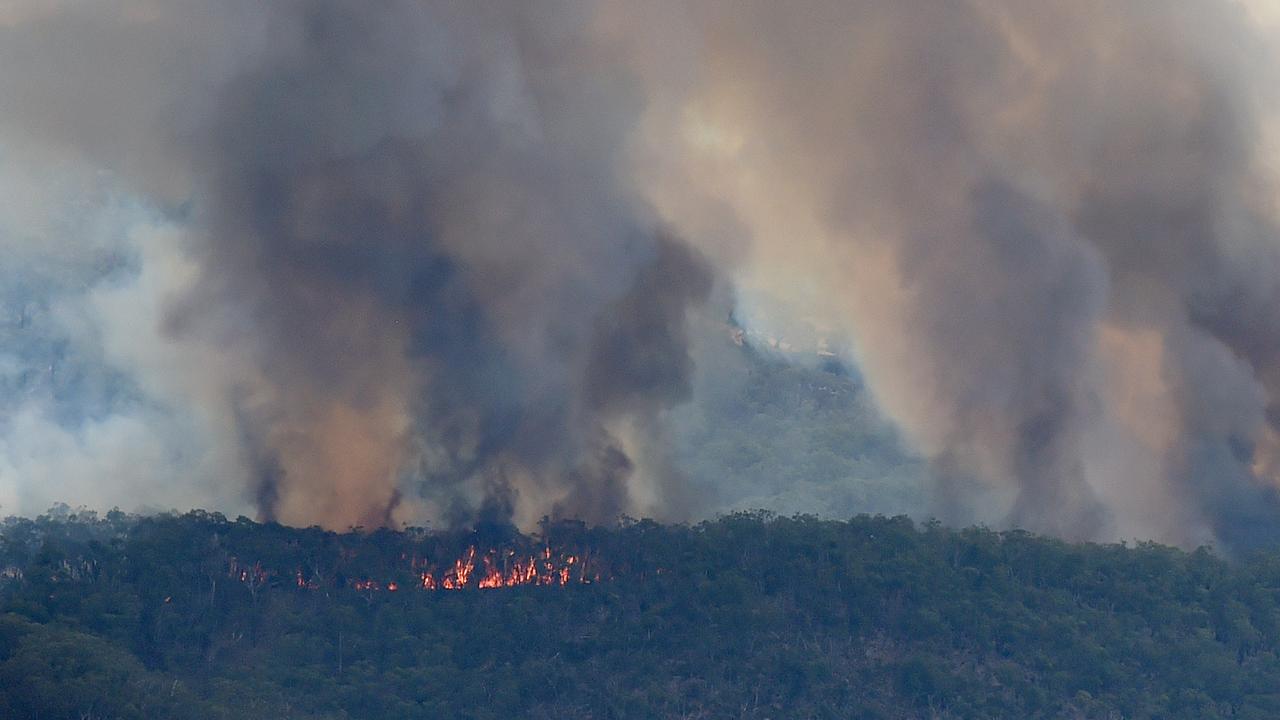 Adelaide Hills bushfire as seen from the air over Cudlee Creek ...