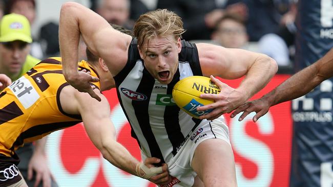 Jonathon Marsh in action against Collingwood. Picture: Michael Klein