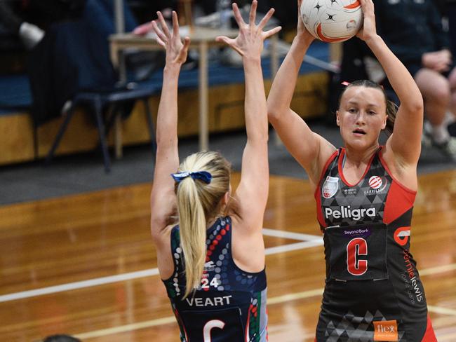 Garville's Tahlia Dnistrjanski in action against South Adelaide. Picture: On the Ball Media/Netball SA