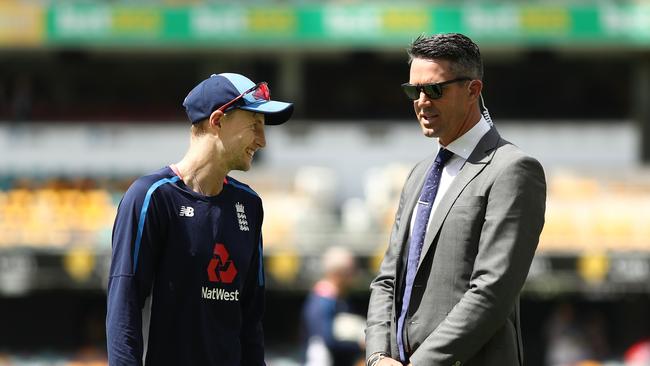 Kevin Pietersen (R) insists he hates Brisbane — but Shane Warne says otherwise.
