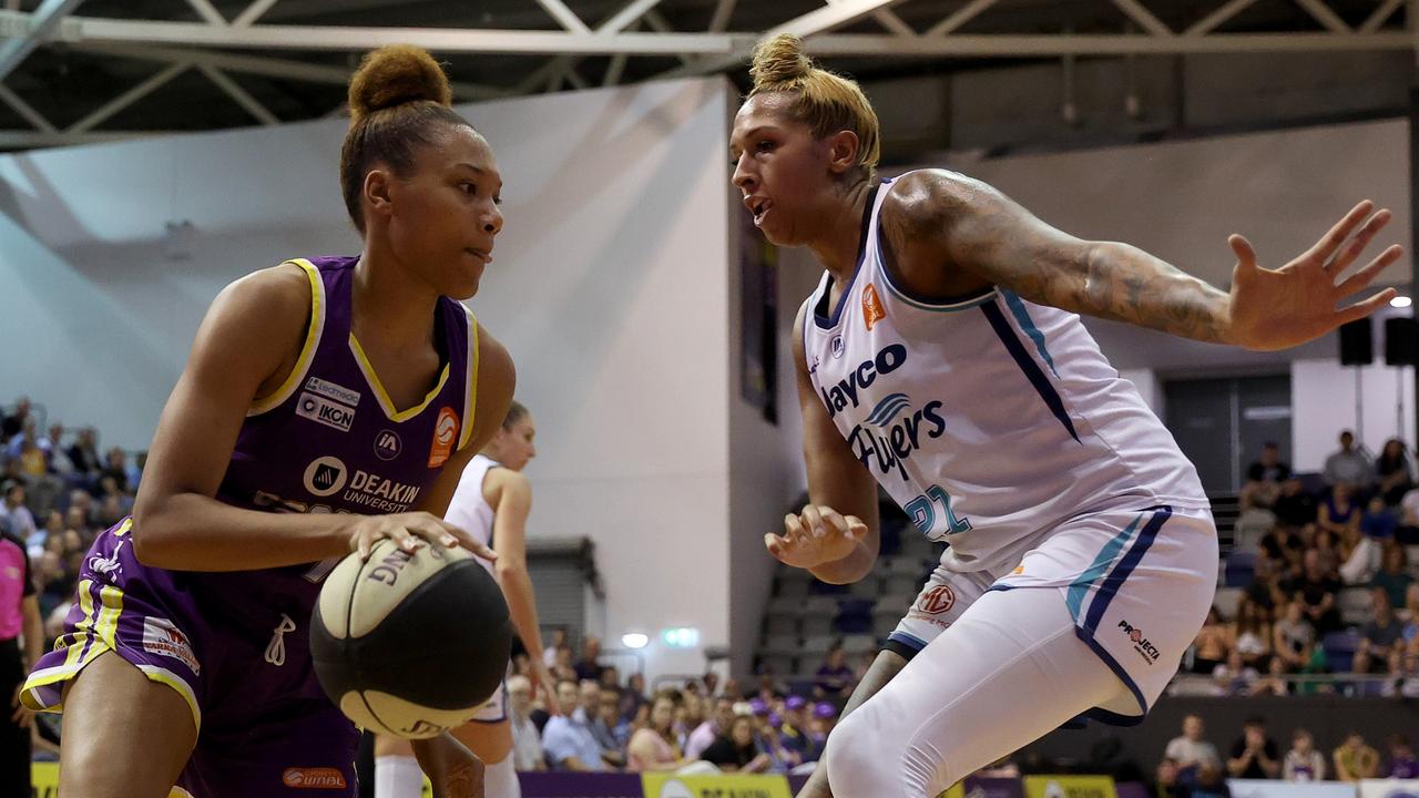 Naz Hillmon’s battle with Mercedes Russell in the paint was a feature. Picture: Getty Images