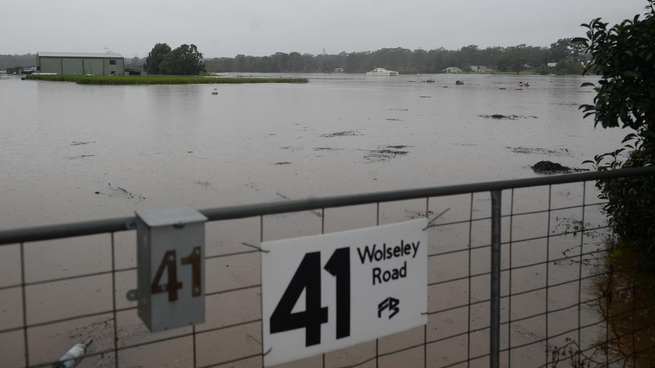 Floodwaters on Wolseley Road at McGraths Hill near Windsor. Picture: NCA NewsWire / Jeremy Piper