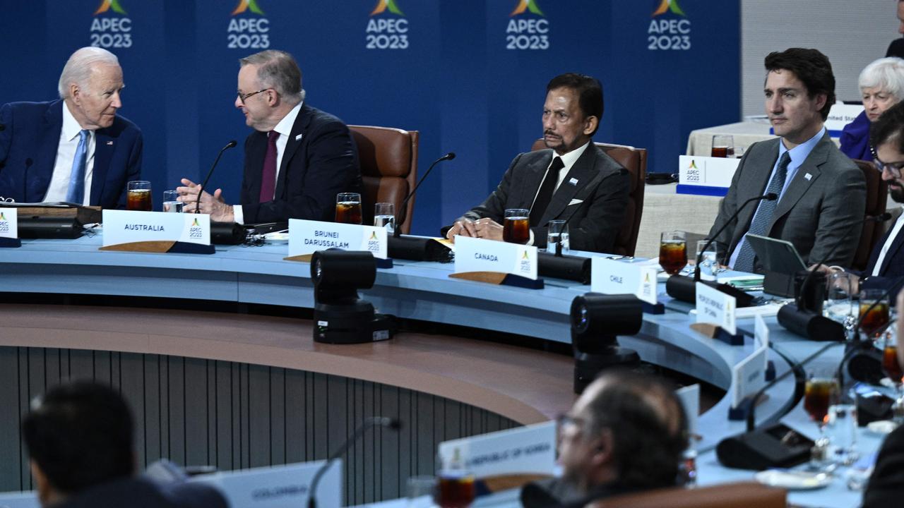 Anthony Albanese chats with Joe Biden during a roundtable meeting with APEC world leaders in San Francisco. Picture: AFP