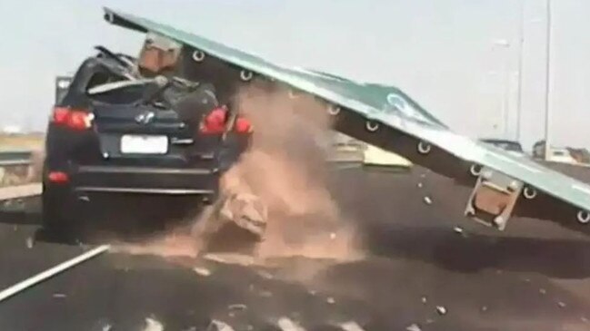 Dashcam footage showing the sign after it fell on the Tullamarine Freeway. Picture: Nine News