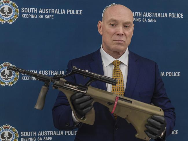 Firearms arrest.Detective Superintendent Stephen Taylor from the Serious and Organised Crime Branch at Police Headquarters. Organised crime firearms seized.Friday September 4 2020 Pic Roy Van Der Vegt