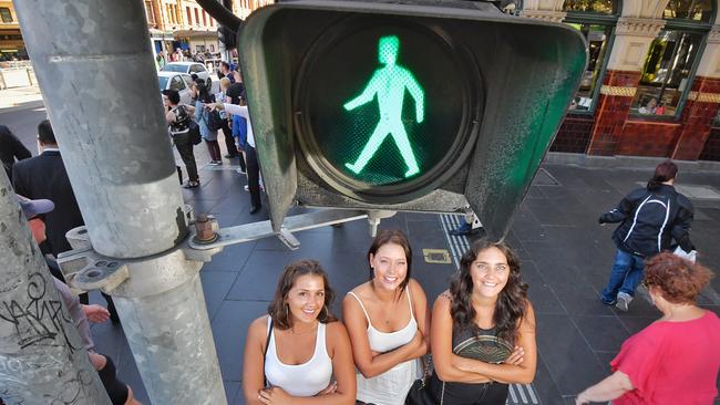 Melbourne has taken a step towards gender parity with a trial of traffic lights featuring a female figure.