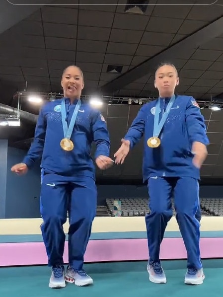 Sunisa Lee and Chiles dancing together. Photo: TikTok.