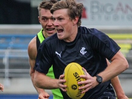 Former St Kilda midfielder Jack Newnes gets stuck into training as a Blue at Carlton's Ikon Park on November 13, 2019.