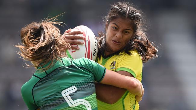 Sariah Paki tackled by Amee-Leigh Murphy Crowe of Ireland during last year’s World Cup series event in Japan.