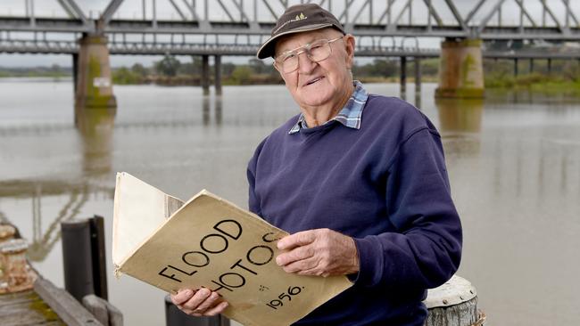 Historian Ken Wells, in Murray Bridge. Photo Naomi Jellicoe