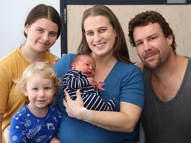 Theordore David Valenta. Born April 29, 2025. Weight:3745g. Parents: Elizabeth and Christopher and siblings Annabelle and Nathaniel from Lara