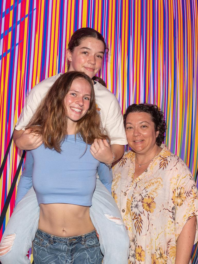 Eve Sutton, Lucy Cocker and Tina Cocker at Daly Bay Illuminate Queens Park Goldsmith Street, East Mackay Thursday 5 October 2023 Picture:Michaela Harlow