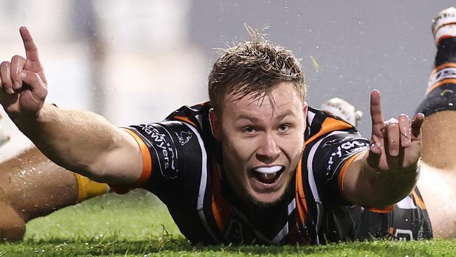 Billy Walters could link up with his dad at the Broncos if released by Wests Tigers.